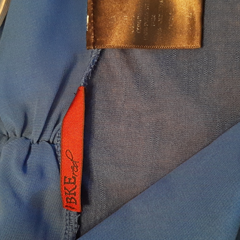 BKE Red Top - Picture 2 of 3